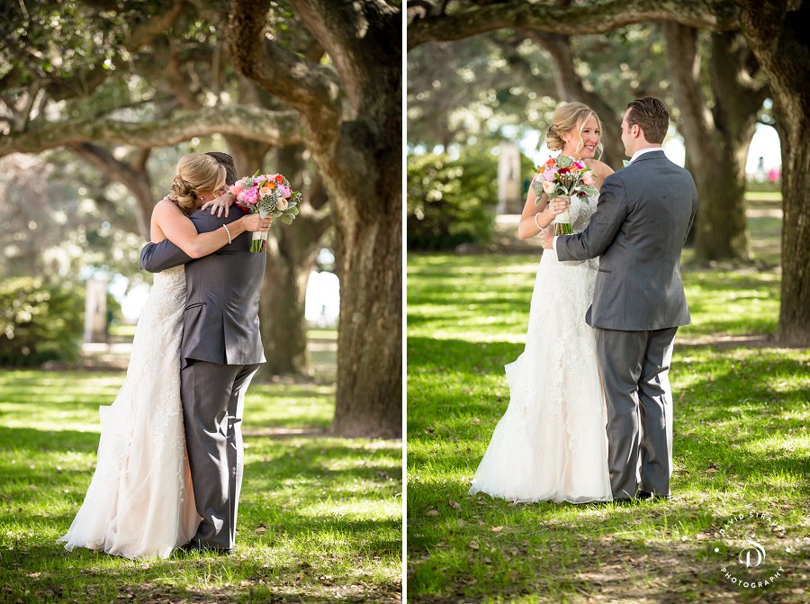 Battery Park Posed Pictures - Charleston Photographer - Wedding day